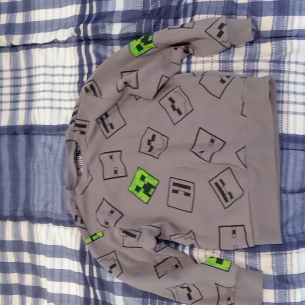 3 Boys Sweatshirts